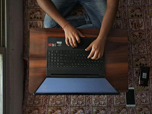 Wie kÃ¶nnen Nachrichtenagenturen ihre GlaubwÃ¼rdigkeit bewahren?